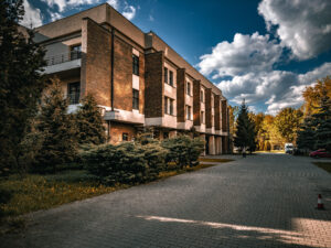 budynek-klasztor-lodz-dabrowa